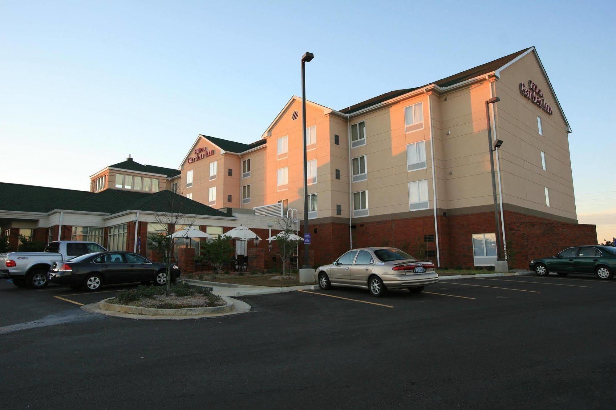 Hilton Garden Inn Hattiesburg Exterior photo